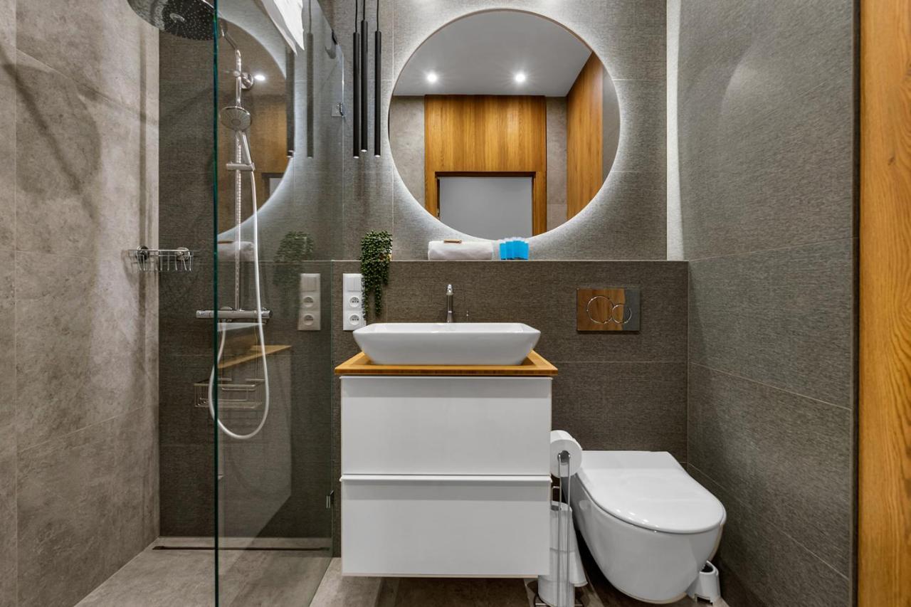Lotnisko Chopina Modern Apartment Варшава Экстерьер фото