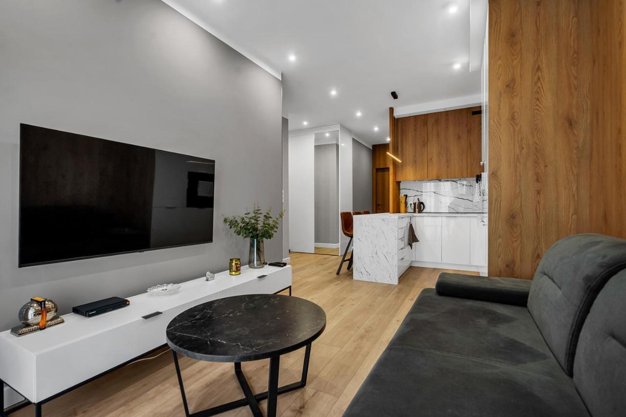 Lotnisko Chopina Modern Apartment Варшава Экстерьер фото