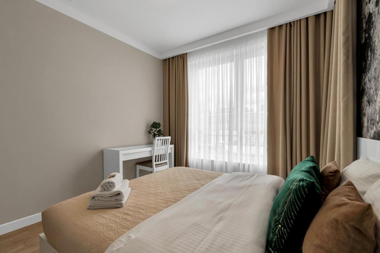 Lotnisko Chopina Modern Apartment Варшава Экстерьер фото
