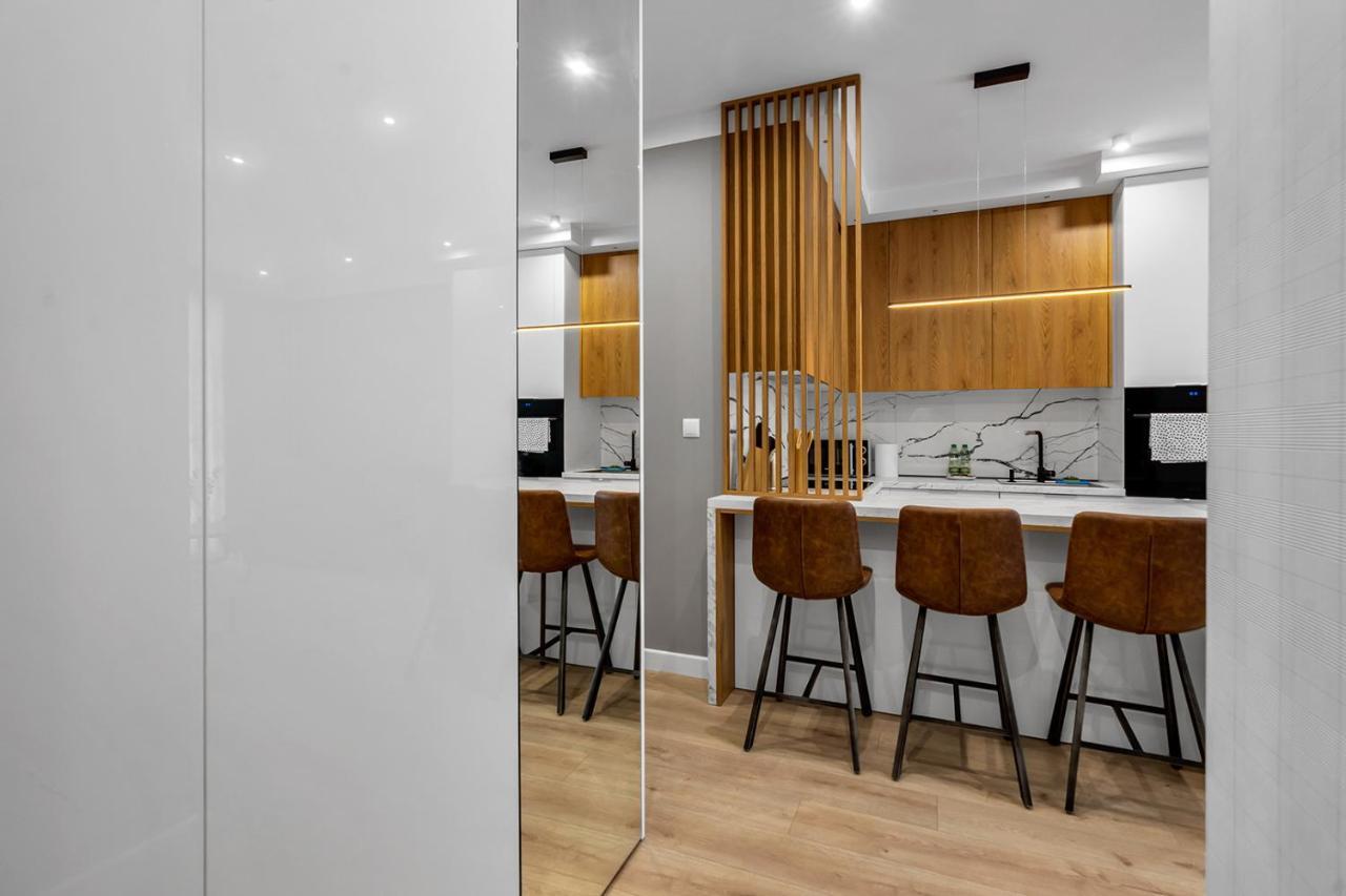 Lotnisko Chopina Modern Apartment Варшава Экстерьер фото